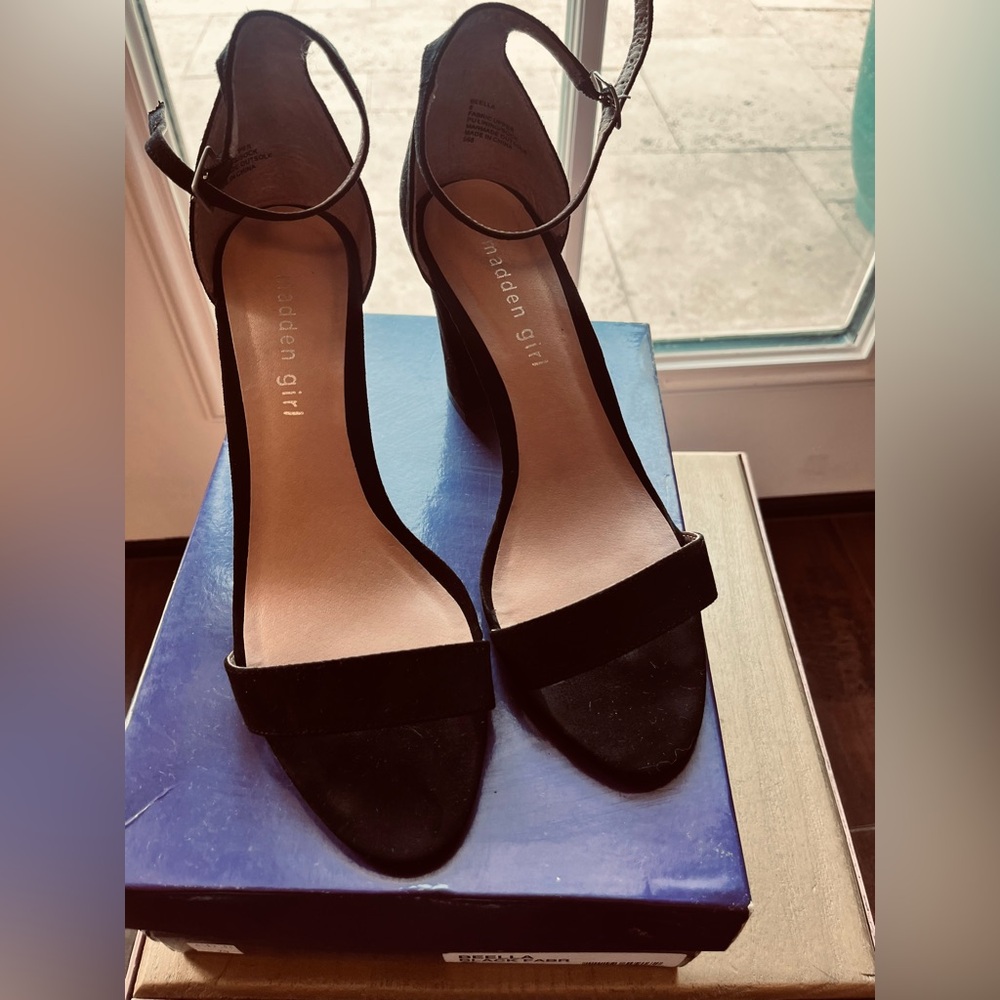 Madden Girl Black Open-Toe Sandals